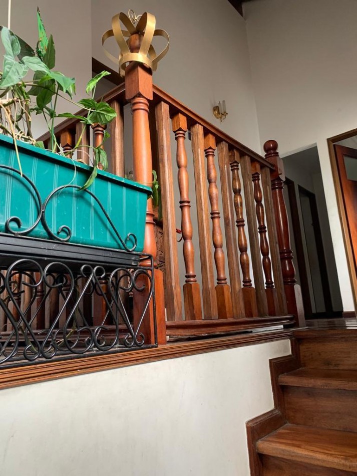 Casa con Jardin y Quincho - Excelente Ubicacion