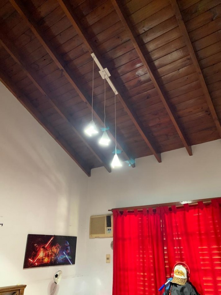 Casa con Jardin y Quincho - Excelente Ubicacion