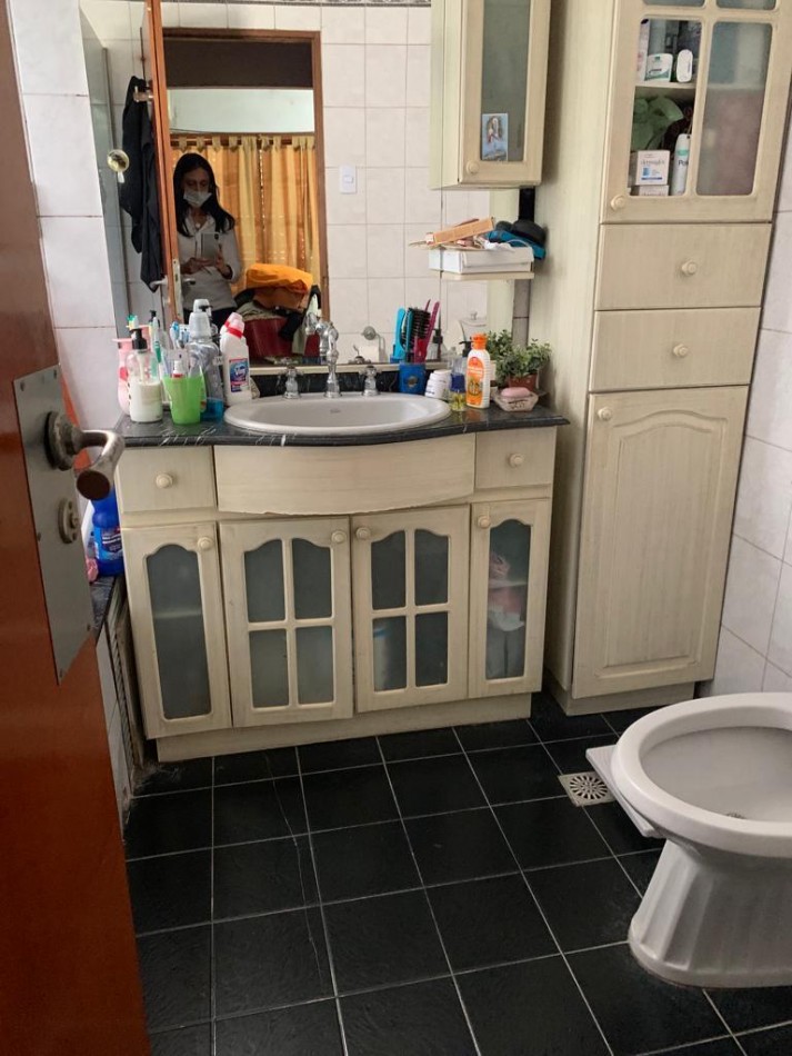 Casa con Jardin y Quincho - Excelente Ubicacion