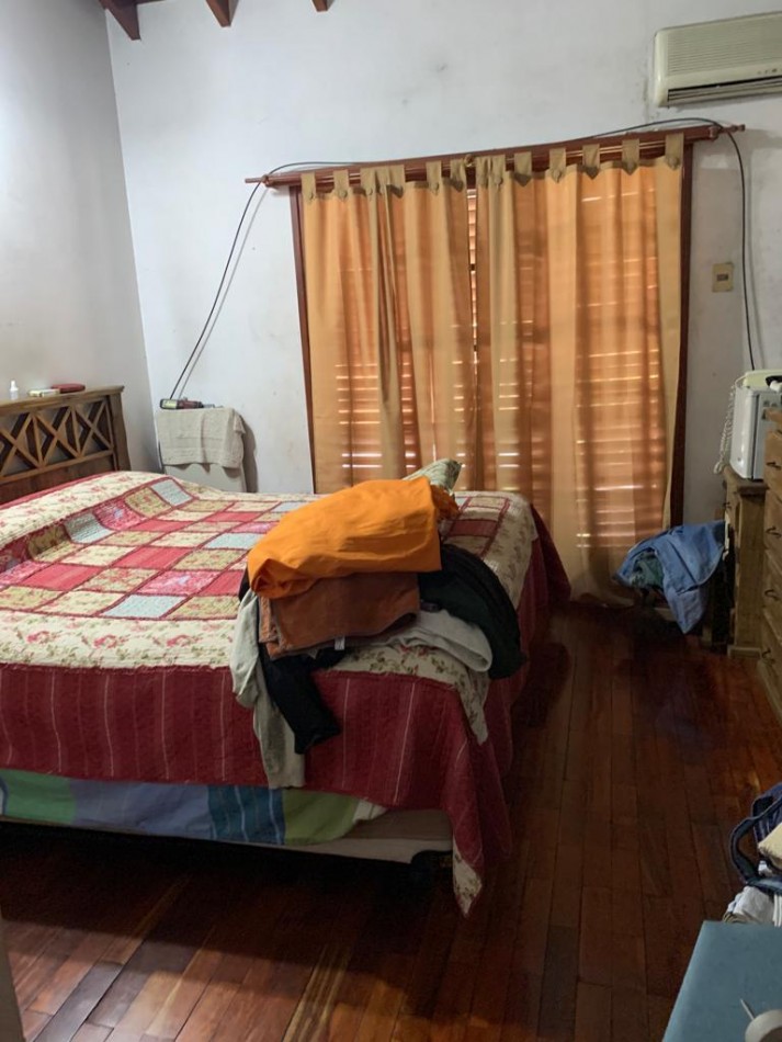 Casa con Jardin y Quincho - Excelente Ubicacion