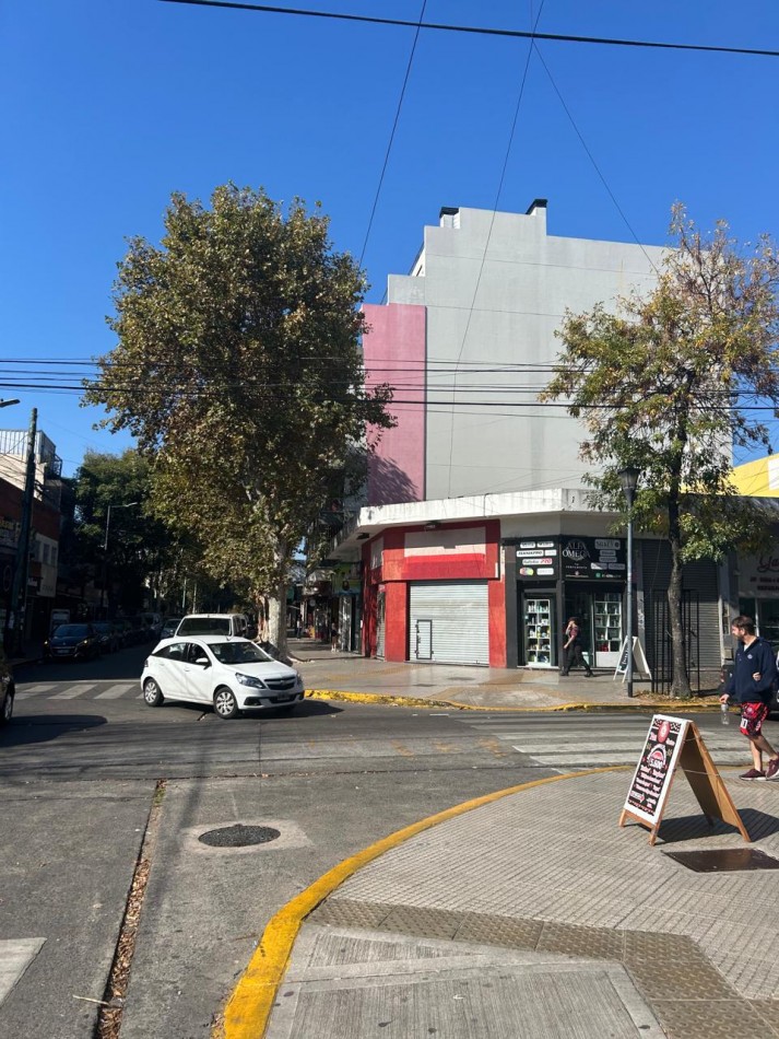 EXCELENTE LOCAL COMERCIAL EN ZONA DE ALTO TRANSITO- VILLA LUGANO