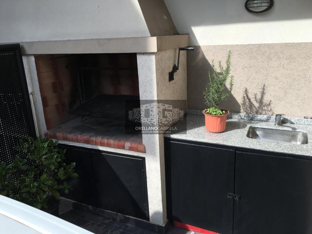 Depto. P. B. 3 Amb. Cochera y Parrilla, Expensas Bajas