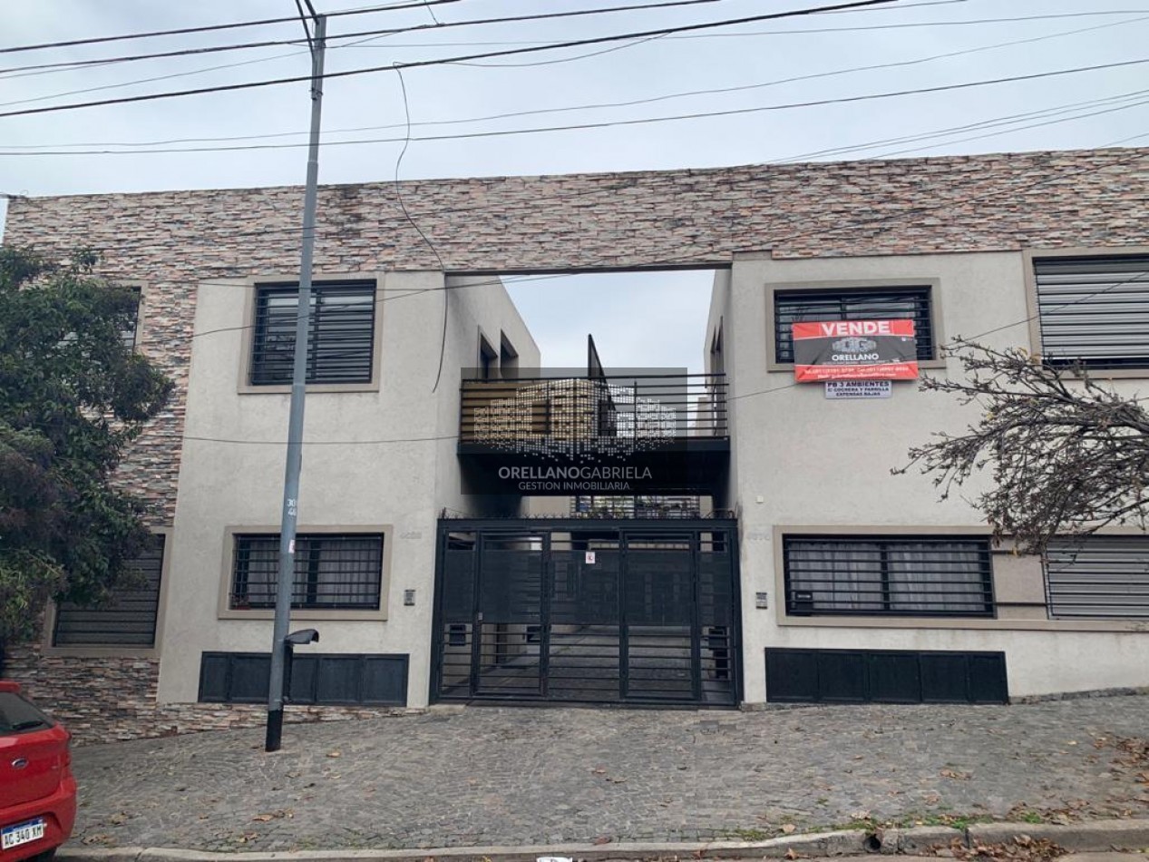 Depto. P. B. 3 Amb. Cochera y Parrilla, Expensas Bajas