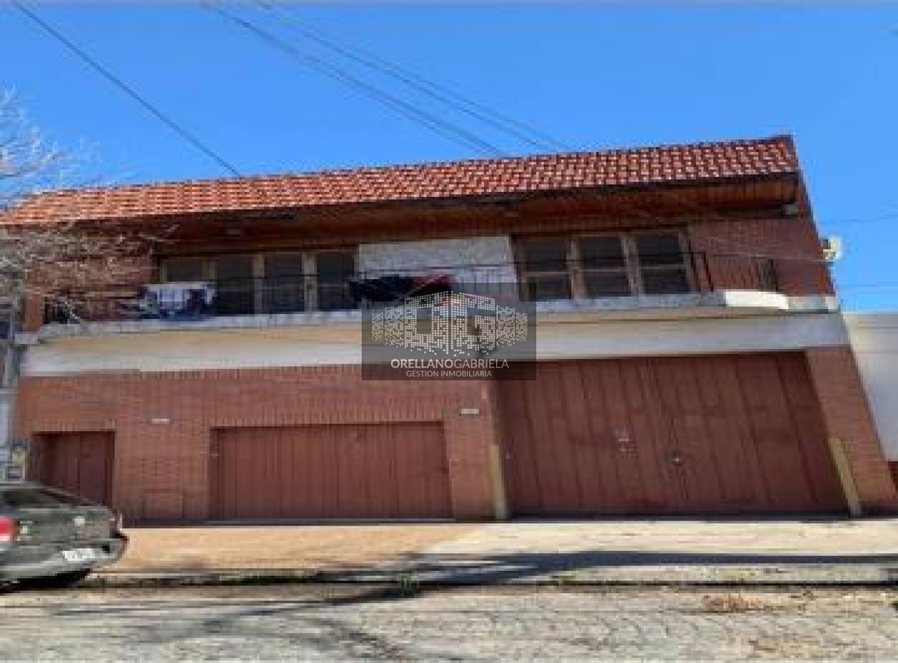 Galpon Comercial con Vivienda Venta en Block