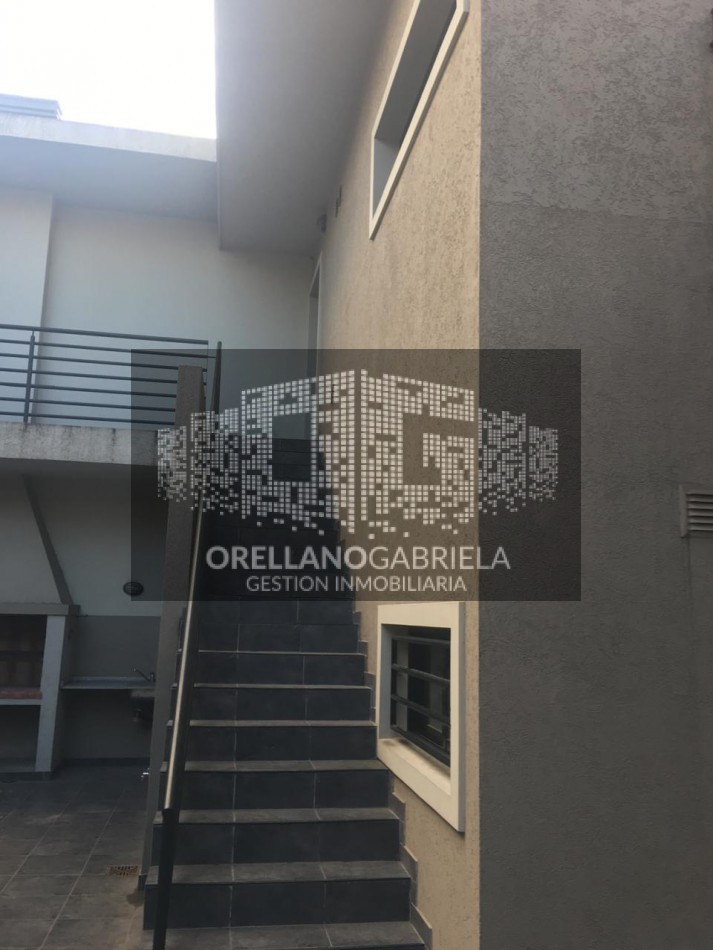 DEPTO.  P. B. 2 AMB. C/ PARRILLA Y DECK,  EXPENSAS BAJAS