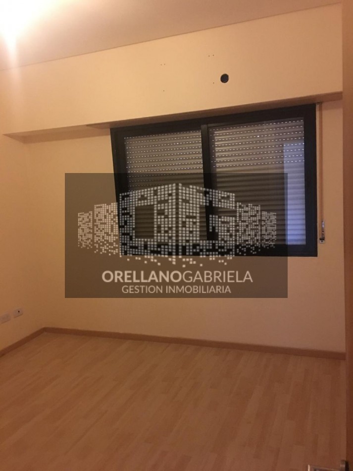 DEPTO.  P. B. 2 AMB. C/ PARRILLA Y DECK,  EXPENSAS BAJAS