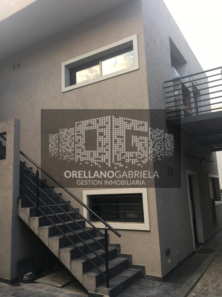 DEPTO.  P. B. 2 AMB. C/ PARRILLA Y DECK,  EXPENSAS BAJAS