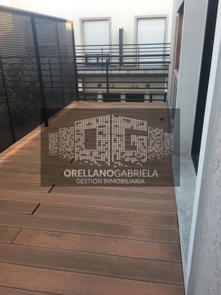 DEPTO.  P. B. 2 AMB. C/ PARRILLA Y DECK,  EXPENSAS BAJAS