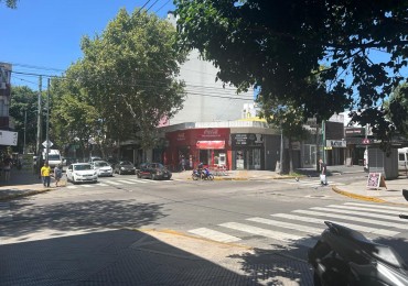 EXCELENTE LOCAL COMERCIAL EN ZONA DE ALTO TRANSITO- VILLA LUGANO